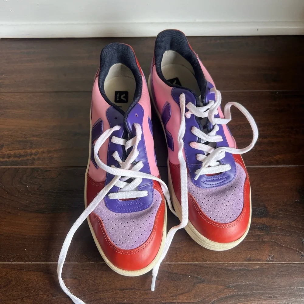 Veja x Make My Lemonade Sneakers - Picture 2 of 2